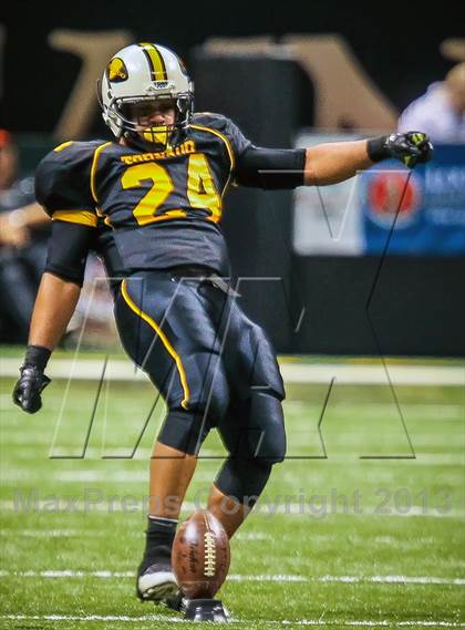 Thumbnail 3 in Mangham vs. Haynesville (LHSAA Class 1A Final) photogallery.