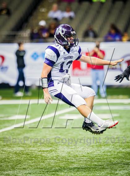 Thumbnail 1 in Mangham vs. Haynesville (LHSAA Class 1A Final) photogallery.