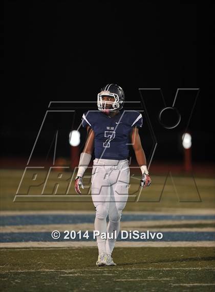 Thumbnail 1 in Valor Christian vs. Horizon (CHSAA 5A 1st Round) photogallery.