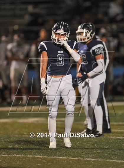 Thumbnail 1 in Valor Christian vs. Horizon (CHSAA 5A 1st Round) photogallery.