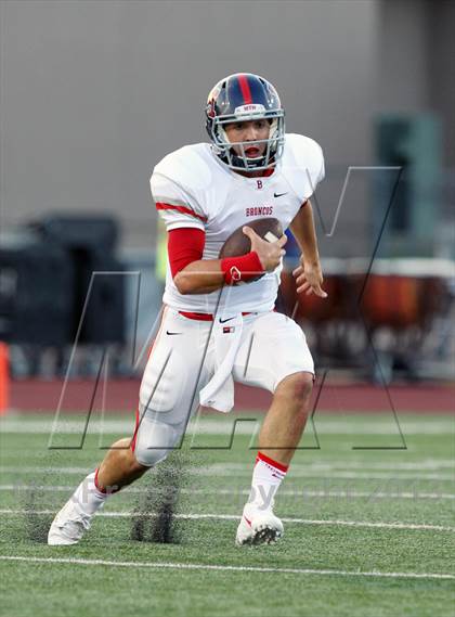 Thumbnail 3 in Boyd vs Horn photogallery.
