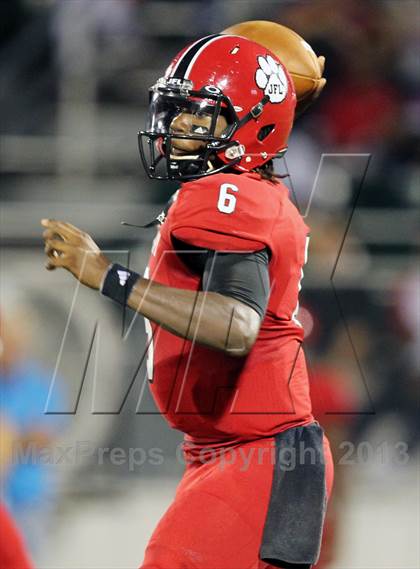 Thumbnail 3 in Boyd vs Horn photogallery.