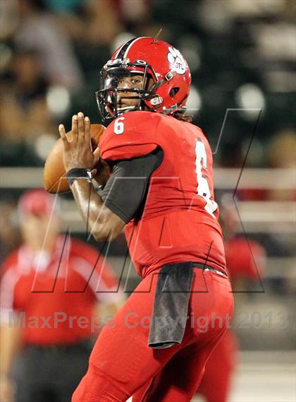 Thumbnail 3 in Boyd vs Horn photogallery.