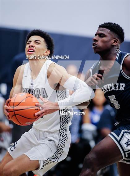 Thumbnail 1 in Sierra Canyon vs Mayfair (ESPN Sierra Canyon Super Showcase) photogallery.