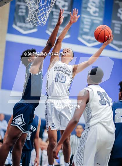 Thumbnail 3 in Sierra Canyon vs Mayfair (ESPN Sierra Canyon Super Showcase) photogallery.