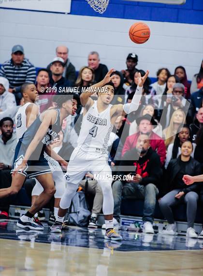 Thumbnail 2 in Sierra Canyon vs Mayfair (ESPN Sierra Canyon Super Showcase) photogallery.