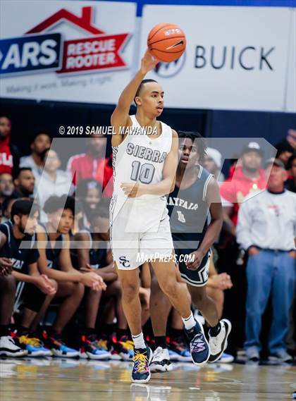 Thumbnail 2 in Sierra Canyon vs Mayfair (ESPN Sierra Canyon Super Showcase) photogallery.