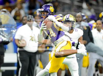 Thumbnail 3 in Edna Karr vs. Easton (LHSAA Class 4A Final)  photogallery.