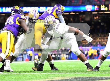 Thumbnail 2 in Edna Karr vs. Easton (LHSAA Class 4A Final)  photogallery.