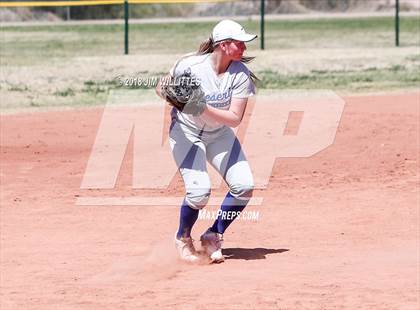 Thumbnail 3 in Desert Christian vs. Arizona Lutheran Academy photogallery.