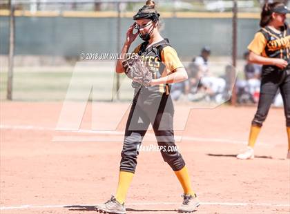 Thumbnail 1 in Desert Christian vs. Arizona Lutheran Academy photogallery.