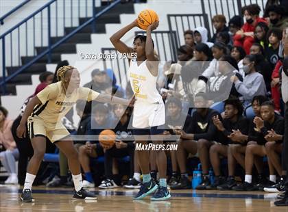 Thumbnail 3 in McDonough vs Eagle's Landing  photogallery.