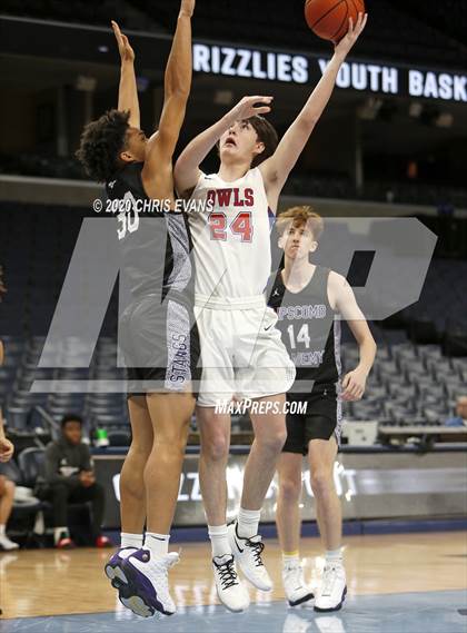 Thumbnail 2 in Memphis University vs. Lipscomb Academy photogallery.