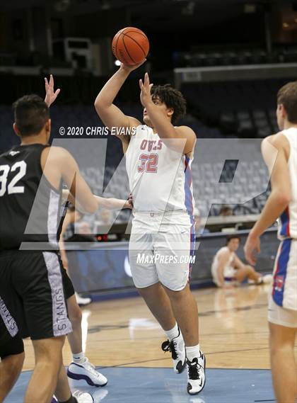 Thumbnail 1 in Memphis University vs. Lipscomb Academy photogallery.