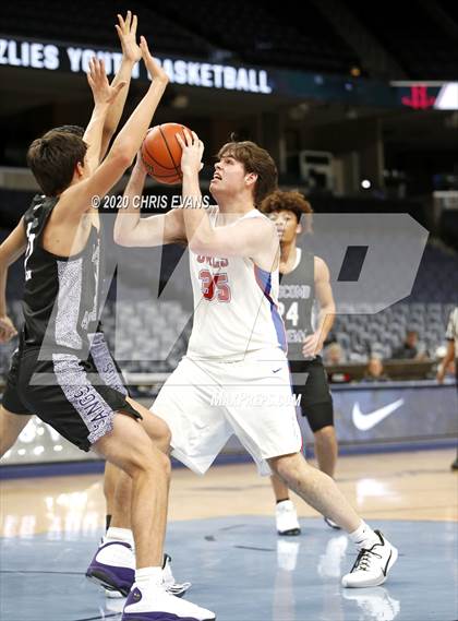 Thumbnail 1 in Memphis University vs. Lipscomb Academy photogallery.