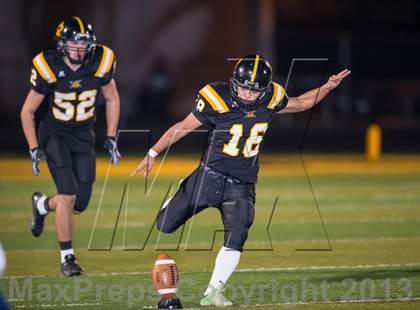 Thumbnail 1 in Rio Linda vs. Elk Grove (CIF SJS D2 Semifinal) photogallery.