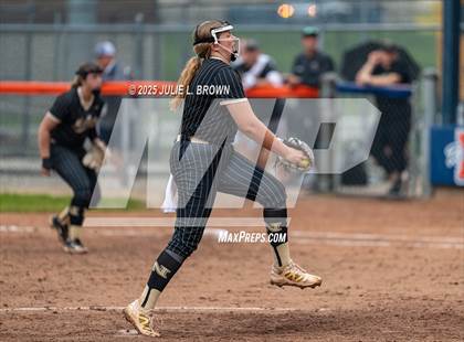 Thumbnail 3 in Noblesville vs. Harrison (IHSAA 4A Regional) photogallery.