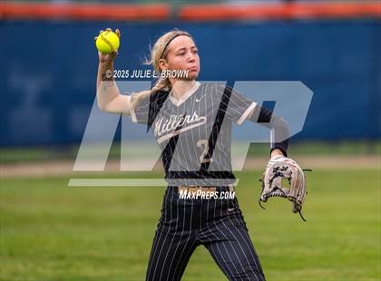 Thumbnail 1 in Noblesville vs. Harrison (IHSAA 4A Regional) photogallery.