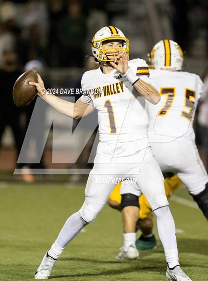 Thumbnail 3 in Simi Valley vs. Edison (CIF SS Division 3 Final) photogallery.