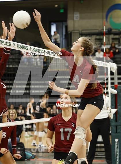 Thumbnail 1 in Northridge vs. Viewmont (UHSAA 5A Second Round) photogallery.