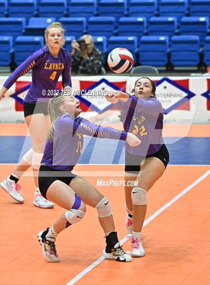 Thumbnail 2 in Lavaca vs Mansfield (AAA 2A State Final) photogallery.