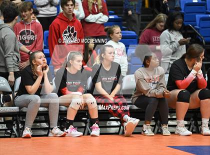 Thumbnail 3 in Lavaca vs Mansfield (AAA 2A State Final) photogallery.