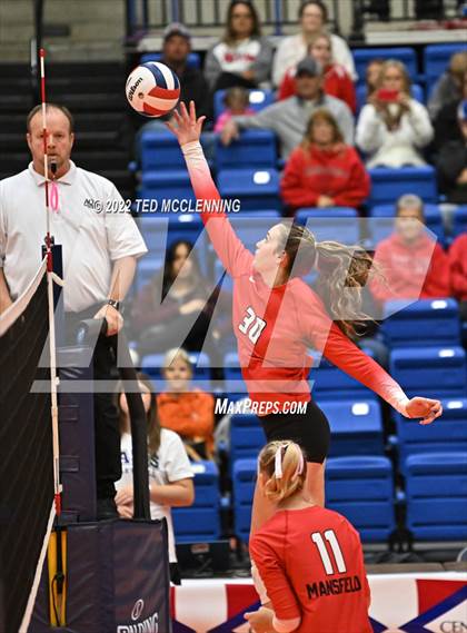 Thumbnail 3 in Lavaca vs Mansfield (AAA 2A State Final) photogallery.