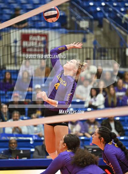 Thumbnail 2 in Lavaca vs Mansfield (AAA 2A State Final) photogallery.