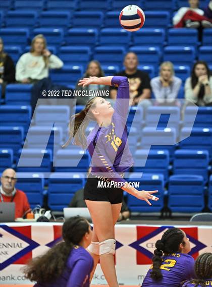 Thumbnail 3 in Lavaca vs Mansfield (AAA 2A State Final) photogallery.