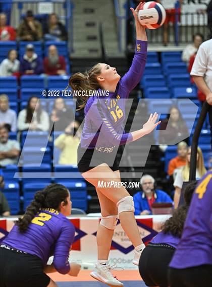 Thumbnail 2 in Lavaca vs Mansfield (AAA 2A State Final) photogallery.
