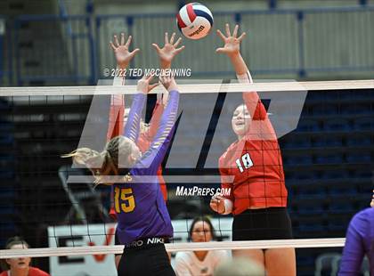Thumbnail 2 in Lavaca vs Mansfield (AAA 2A State Final) photogallery.