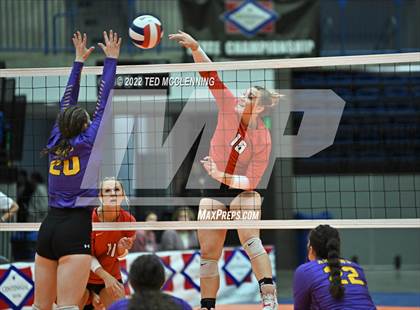 Thumbnail 2 in Lavaca vs Mansfield (AAA 2A State Final) photogallery.