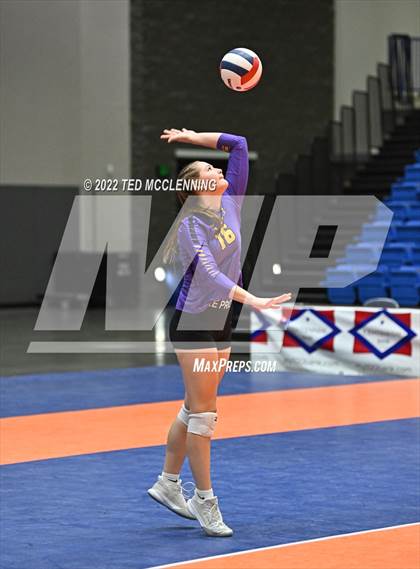 Thumbnail 3 in Lavaca vs Mansfield (AAA 2A State Final) photogallery.