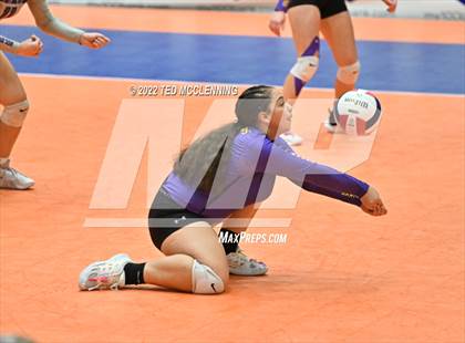 Thumbnail 2 in Lavaca vs Mansfield (AAA 2A State Final) photogallery.