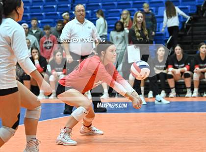 Thumbnail 3 in Lavaca vs Mansfield (AAA 2A State Final) photogallery.