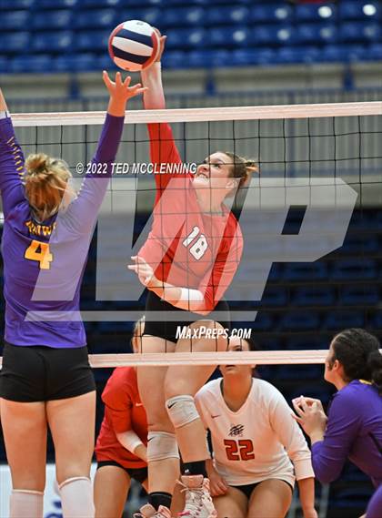 Thumbnail 3 in Lavaca vs Mansfield (AAA 2A State Final) photogallery.
