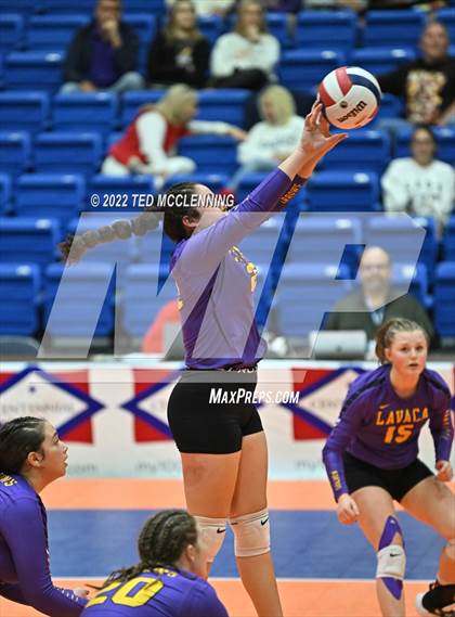 Thumbnail 2 in Lavaca vs Mansfield (AAA 2A State Final) photogallery.