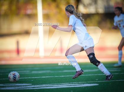 Thumbnail 3 in Salpointe Catholic vs. Walden Grove (AIA 4A Final) photogallery.