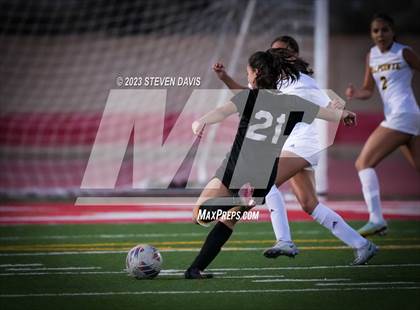Thumbnail 3 in Salpointe Catholic vs. Walden Grove (AIA 4A Final) photogallery.