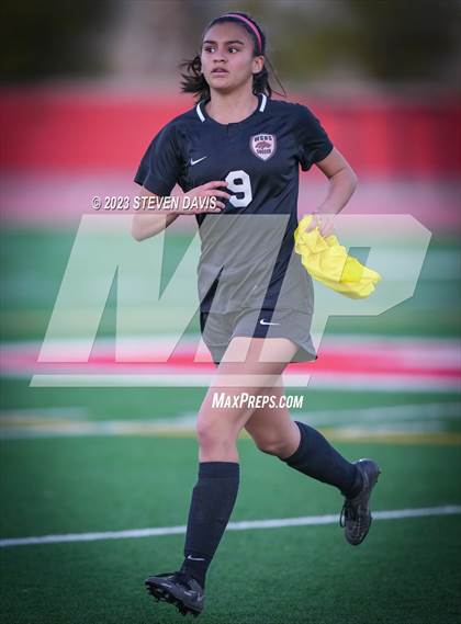 Thumbnail 3 in Salpointe Catholic vs. Walden Grove (AIA 4A Final) photogallery.