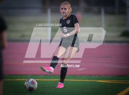 Thumbnail 2 in Salpointe Catholic vs. Walden Grove (AIA 4A Final) photogallery.