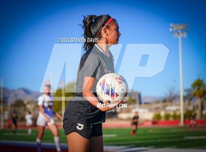 Thumbnail 2 in Salpointe Catholic vs. Walden Grove (AIA 4A Final) photogallery.