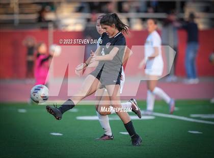Thumbnail 2 in Salpointe Catholic vs. Walden Grove (AIA 4A Final) photogallery.