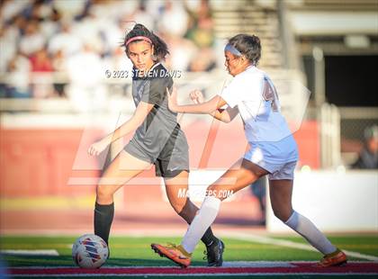 Thumbnail 2 in Salpointe Catholic vs. Walden Grove (AIA 4A Final) photogallery.