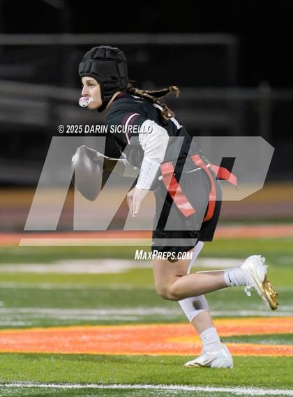 Thumbnail 3 in Red Mountain vs Hamilton (AIA 6A Division Final) photogallery.