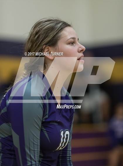 Thumbnail 1 in Colusa vs. Redding Christian photogallery.
