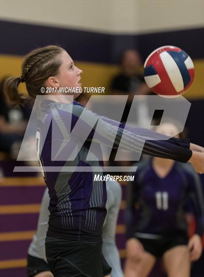 Thumbnail 3 in Colusa vs. Redding Christian photogallery.