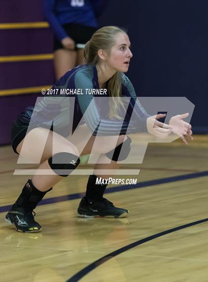Thumbnail 3 in Colusa vs. Redding Christian photogallery.