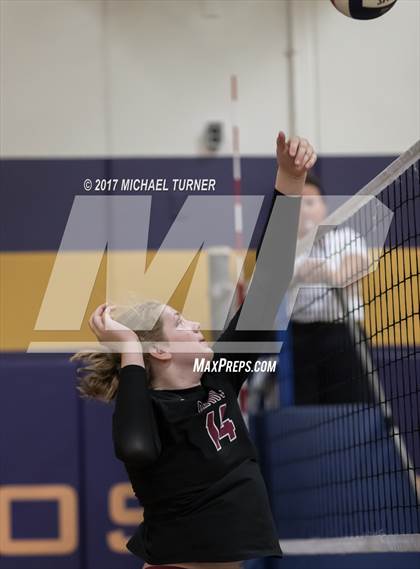 Thumbnail 2 in Colusa vs. Redding Christian photogallery.