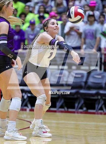 Thumbnail 3 in Harrold vs. Bronte (UIL 1A Volleyball Semifinal) photogallery.